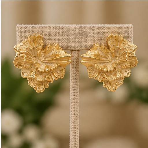 Susan Shaw Mila Heart Studs