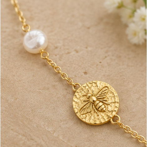 Susan Shaw Bee + Pearl Layering Necklace