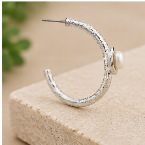 Susan Shaw Pearl Accent Hoops