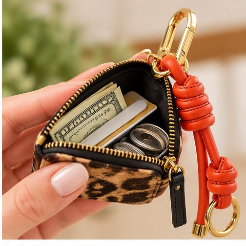 Pretty Simple Brynn Clippable Card Wallet