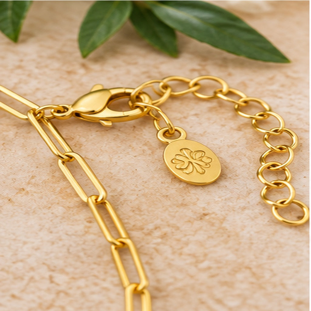 Susan Shaw Gold Bee Stamp Necklace